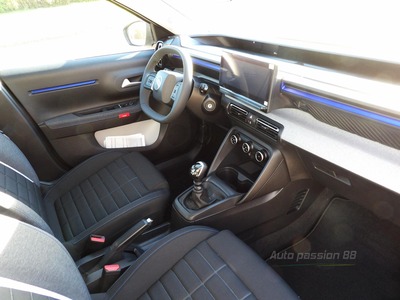 Location Citroën C3 Max©